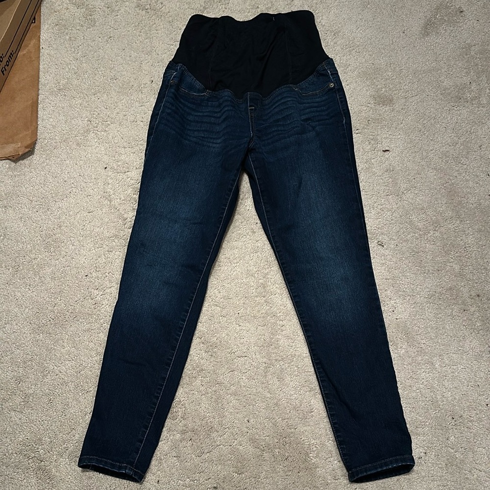 Dark maternity skinny jeans, size 6 (medium).